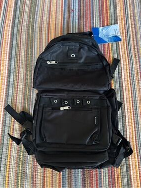 Everest Oversized Deluxe Backpack 3045R Black NWT travel hiking outdoor